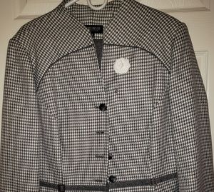 John Meyer Gray and White Houndstooth Skirt Suit